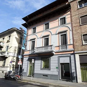 Venini 3*, Milán Italia